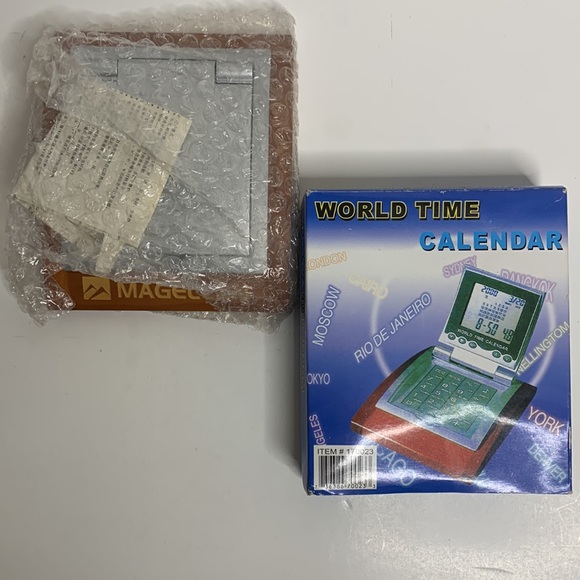 Vintage World Time Calendar | CC102B | Pop Up Electronic Day To Day In The Know - Picture 1 of 8